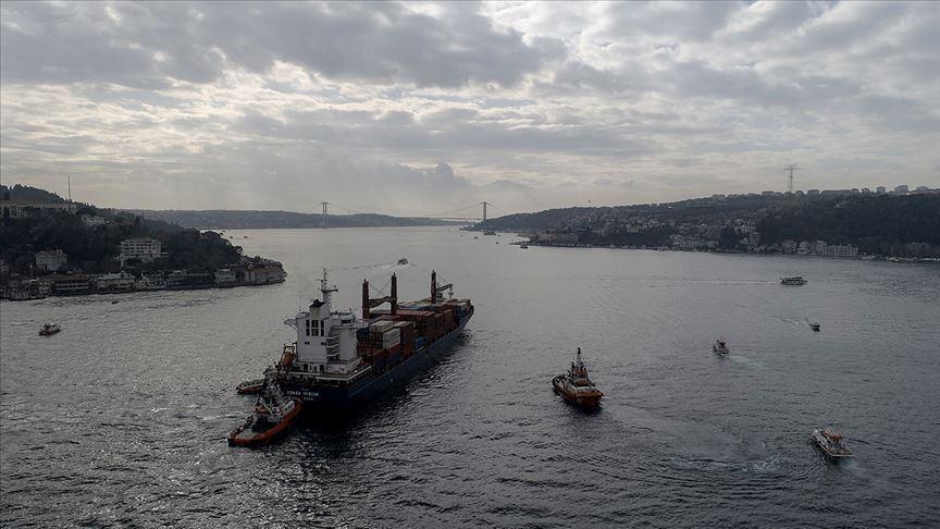 İstanbul Boğazı'nda gemi arızası! Boğaz trafiği çift yönlü kapatıldı