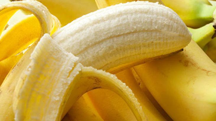 70 yaşındayken bile 40 gösteriyor Japonların güzellik sırrı: Muz kabuğuyla siliyorum