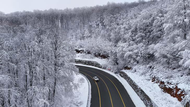 Trakyanın Uludağı Kar yağışı ile birlikte akın ettiler