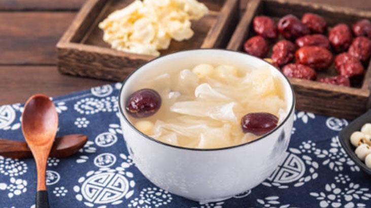 Güzellik hilesi sayesinde geriye doğru yaşlanıyor Nemlendirici yiyorum, mucize gibi