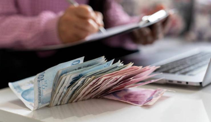 EN DÜŞÜK EMEKLİ MAAŞI ARTACAK MI