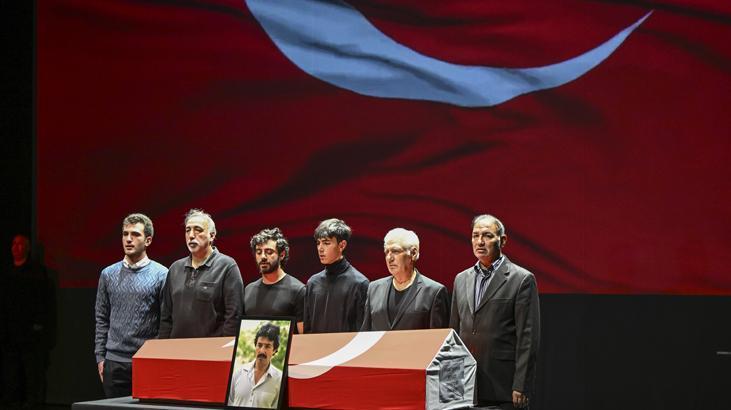 Son dakika... Ferdi Tayfura son veda Sevenleri akın etti