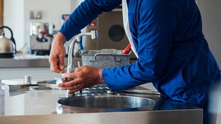 Biriken tuz parçacıkları bozuyor Ustasız batarya değişimi çok kolay, vanayı kapatın Biriken tuz parçacıkları bozuyor Ustasız batarya değişimi çok kolay, vanayı kapatın