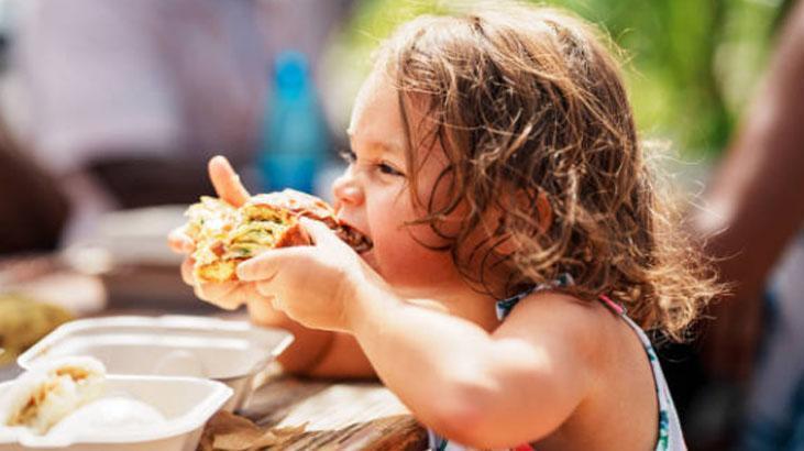 Çocuklara özel üretilen yiyecekler söylendiği gibi faydalı mı Çocuklara özel üretilen yiyecekler söylendiği gibi faydalı mı