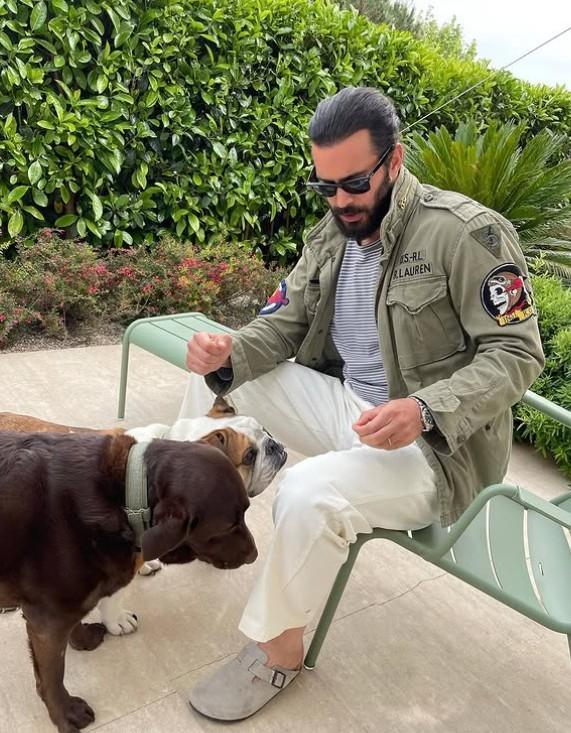 Karizmatik baba Barış Arduç, Instagramdaki fotoğraflarıyla ortalığı yaktı geçti