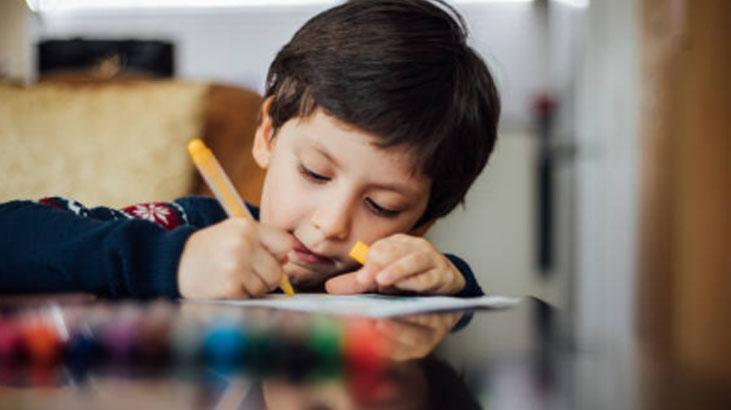 Resim yapma kabiliyeti olan çocuğa nasıl yaklaşmamız gerekir