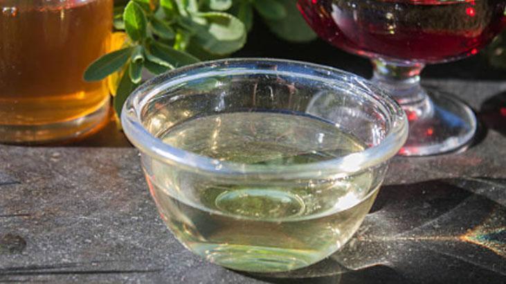 Meğer basit bir numara yetiyormuş Pis pis kokan paspası 20 dakikada arındırıyor