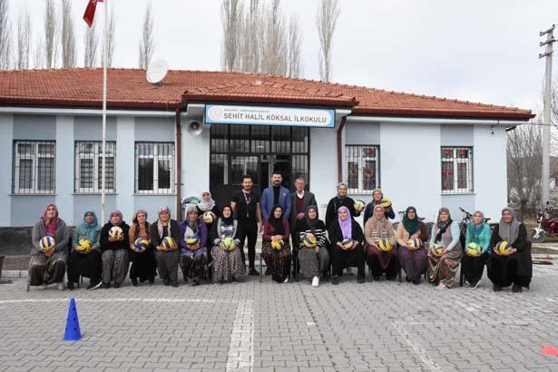 Ev işleri bitince hayatları değişiyor 25 kadının sıra dışı hikayesi:  Eşlerimiz de arkamızda