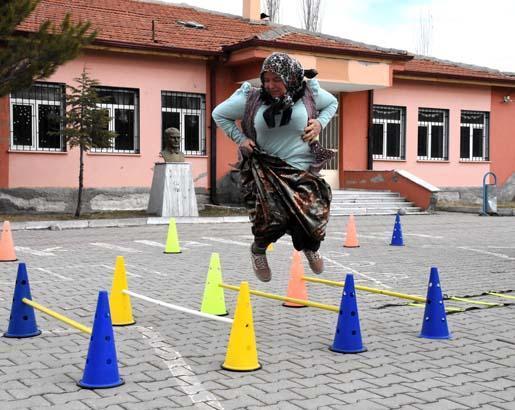 Ev işleri bitince hayatları değişiyor 25 kadının sıra dışı hikayesi:  Eşlerimiz de arkamızda