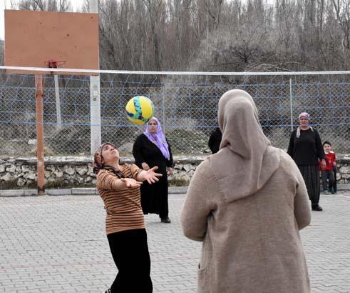 Ev işleri bitince hayatları değişiyor 25 kadının sıra dışı hikayesi:  Eşlerimiz de arkamızda