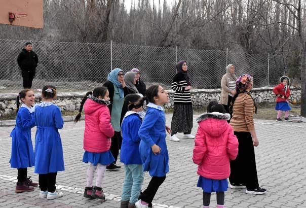 Ev işleri bitince hayatları değişiyor 25 kadının sıra dışı hikayesi:  Eşlerimiz de arkamızda