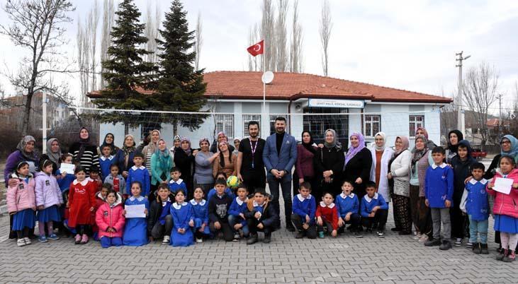 Ev işleri bitince hayatları değişiyor 25 kadının sıra dışı hikayesi:  Eşlerimiz de arkamızda