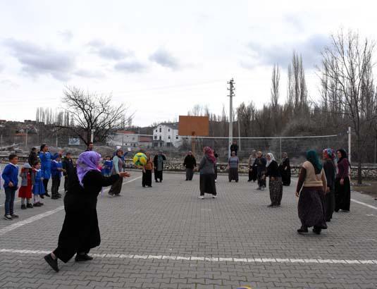 Ev işleri bitince hayatları değişiyor 25 kadının sıra dışı hikayesi:  Eşlerimiz de arkamızda