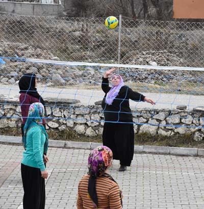 Ev işleri bitince hayatları değişiyor 25 kadının sıra dışı hikayesi:  Eşlerimiz de arkamızda