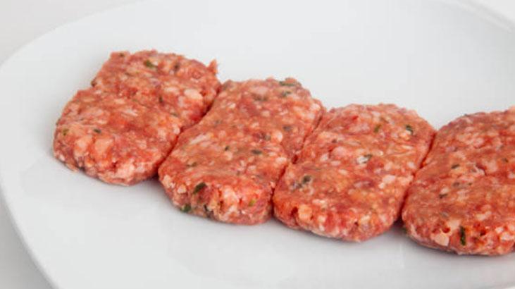 Bayat ekmekleri değerlendirmenin en nefis yolu Anne köftesi gibi oluyor, ağızda dağılacak Bayat ekmekleri değerlendirmenin en nefis yolu Anne köftesi gibi oluyor, ağızda dağılacak