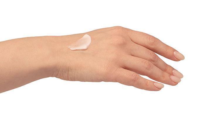 Kırılan tırnak canınızı sıkmasın Çaresi metal törpü değil, mikrop hücum ediyor