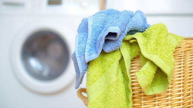 Ağartıcıya hiç ihtiyaç yokmuş Havlular için tek aspirin yetiyor, sonuç mis gibi Ağartıcıya hiç ihtiyaç yokmuş Havlular için tek aspirin yetiyor, sonuç mis gibi