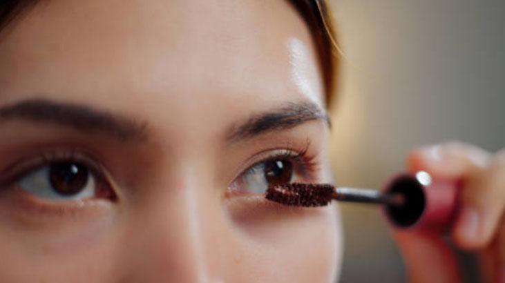 Leylanın yıldızı Cemre Baysel vazgeçemiyor Ahu gözlerin sırrı, sadece allık yeterli