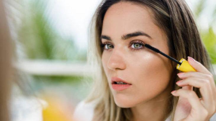 Leylanın yıldızı Cemre Baysel vazgeçemiyor Ahu gözlerin sırrı, sadece allık yeterli