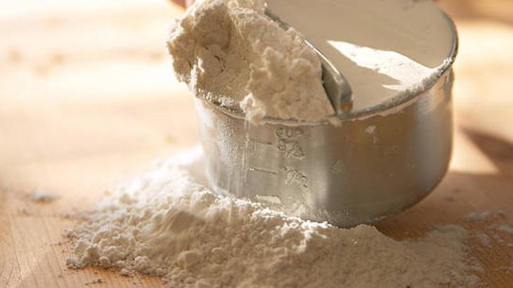 4. KURU LİMON VEYA PORTAKAL KABUĞU EKLEYİN