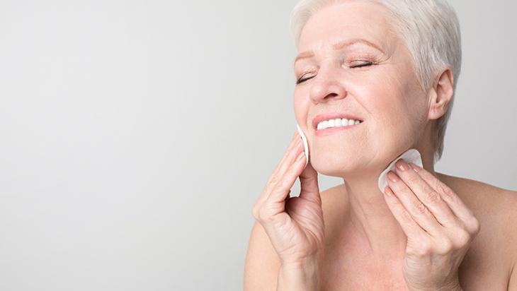 Boynunuzu 10 yaş gençleştirin Düzenli kullanımda fark yaratıyor, sırrı sıcak zeytinyağı