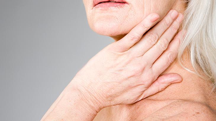 Boynunuzu 10 yaş gençleştirin Düzenli kullanımda fark yaratıyor, sırrı sıcak zeytinyağı