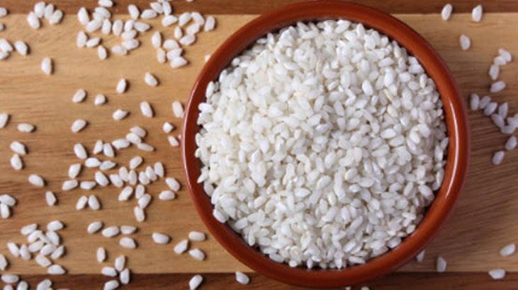 Pirinç diye plastik yiyoruz Suya atınca foyası ortaya çıkıyor, pişse de faydası yok