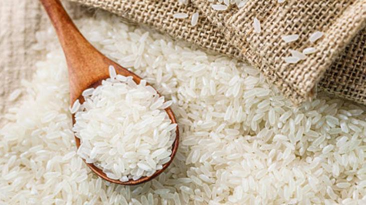 Pirinç diye plastik yiyoruz Suya atınca foyası ortaya çıkıyor, pişse de faydası yok