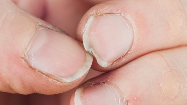 2 dakikada manikür etkisi Kuaföre gitmeden para ödemeden kendi bakımınızı yapın