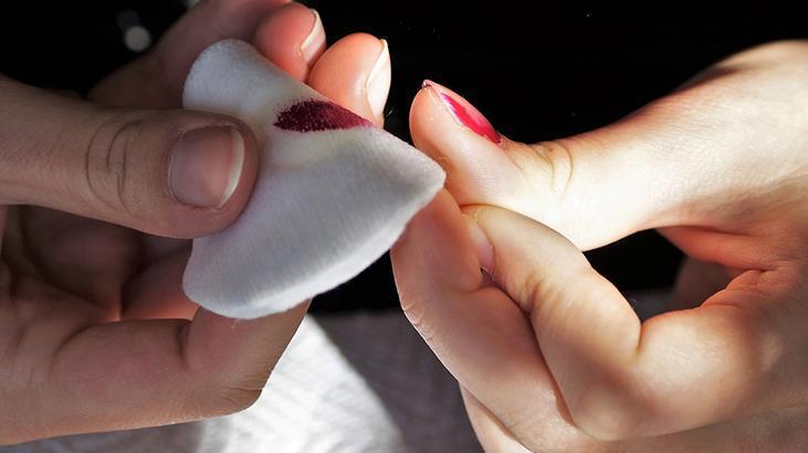 2 dakikada manikür etkisi Kuaföre gitmeden para ödemeden kendi bakımınızı yapın