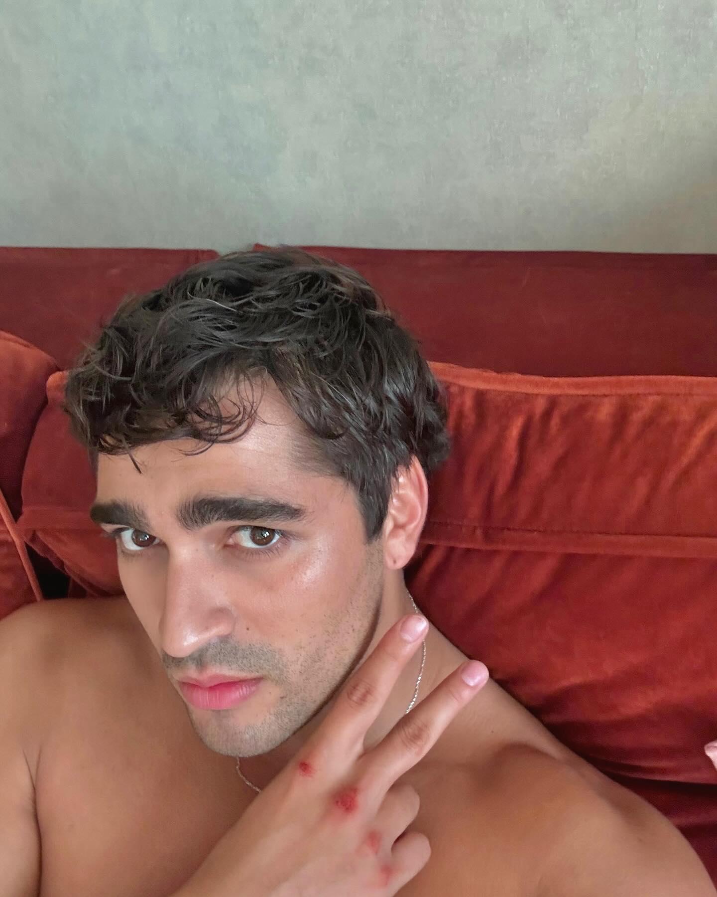 Mert Ramazan Demir, 27. yaşını kutladı Hepinize teşekkür ederim Mert Ramazan Demir, 27. yaşını kutladı Hepinize teşekkür ederim