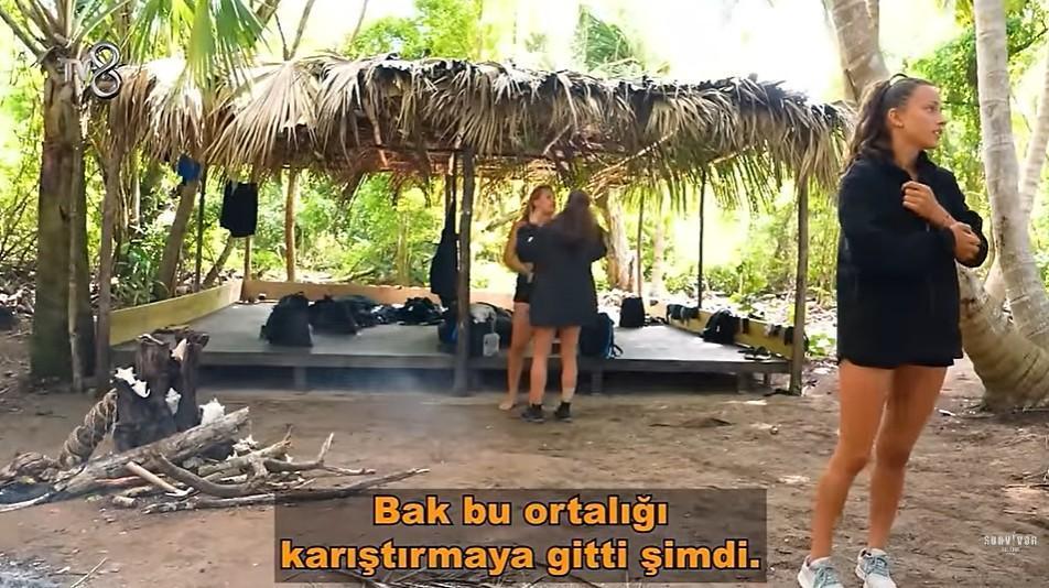 Survivorda Almeda ile Dilşah arasında yetim kavgası İşte televizyonda olmayan kavganın görüntüleri