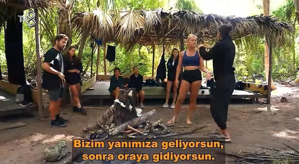 Survivorda Almeda ile Dilşah arasında yetim kavgası İşte televizyonda olmayan kavganın görüntüleri
