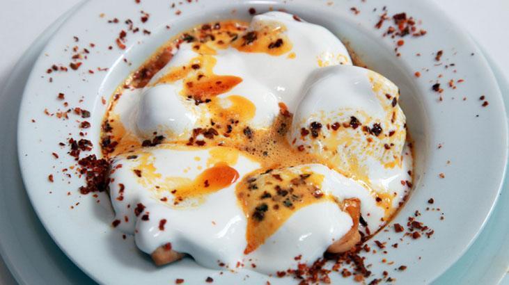 Pratik tarifi ayağınıza geldi Tepside mantı şipşak hazırlanıyor, tadı şahane