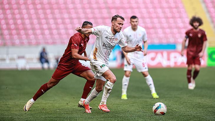 Hatayspor - Antalyaspor maçından kareler