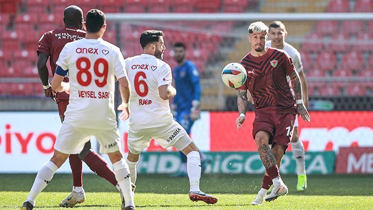 Hatayspor - Antalyaspor maçından kareler