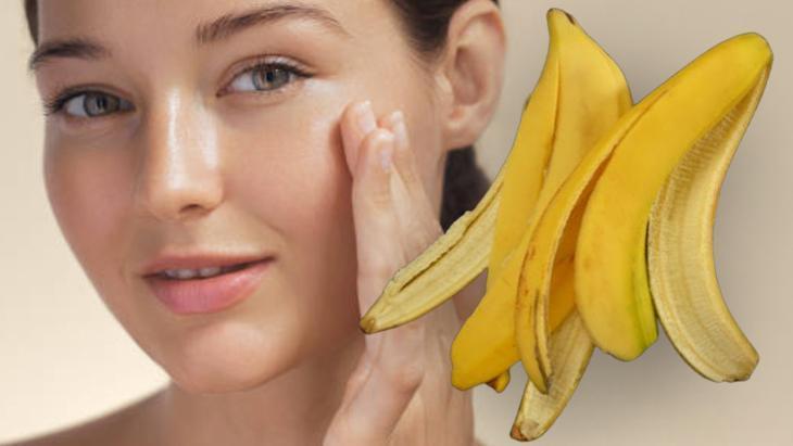 YÜZE MUZ KABUĞU SÜRMENİN FAYDALARI YÜZE MUZ KABUĞU SÜRMENİN FAYDALARI