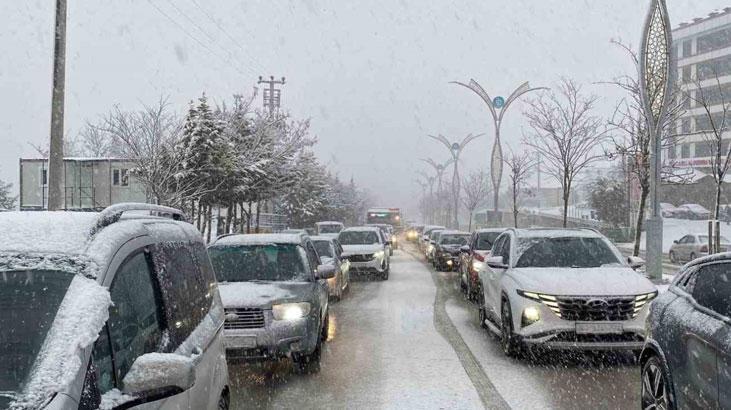 KOCAELİ VALİLİĞİNDEN KAR TATİLİ AÇIKLAMASI KOCAELİ VALİLİĞİNDEN KAR TATİLİ AÇIKLAMASI