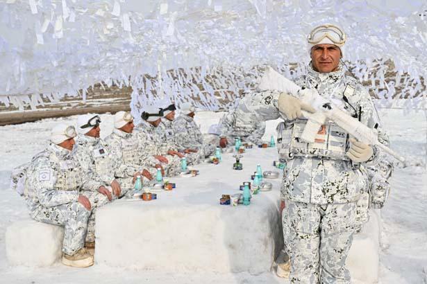 Komandolar tilki oyuğunda geceyi geçirdi Nefes kesen görüntüler paylaşıldı