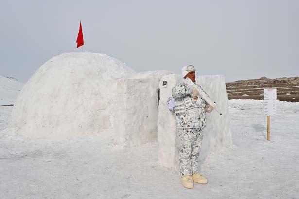 Komandolar tilki oyuğunda geceyi geçirdi Nefes kesen görüntüler paylaşıldı