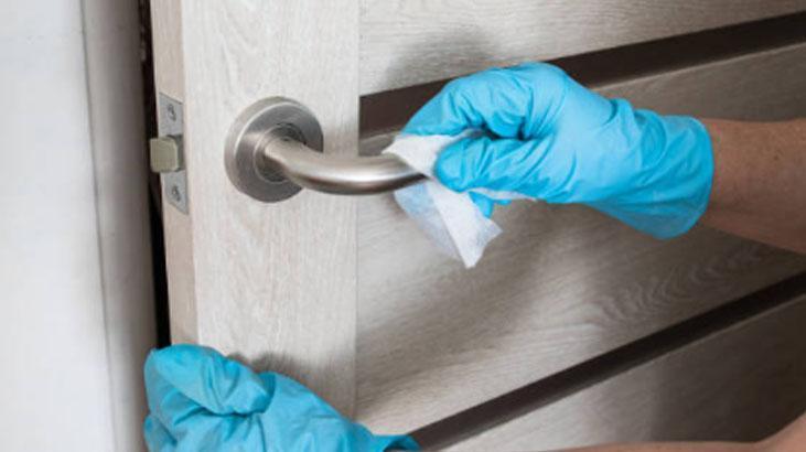 Kapı kollarındaki pası ve kiri tek hamlede söküp atacak Evdeki 2 malzeme yetiyor Kapı kollarındaki pası ve kiri tek hamlede söküp atacak Evdeki 2 malzeme yetiyor