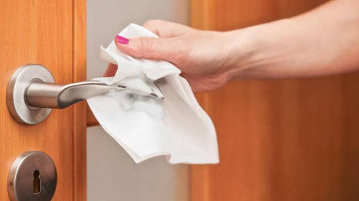 Kapı kollarındaki pası ve kiri tek hamlede söküp atacak Evdeki 2 malzeme yetiyor Kapı kollarındaki pası ve kiri tek hamlede söküp atacak Evdeki 2 malzeme yetiyor