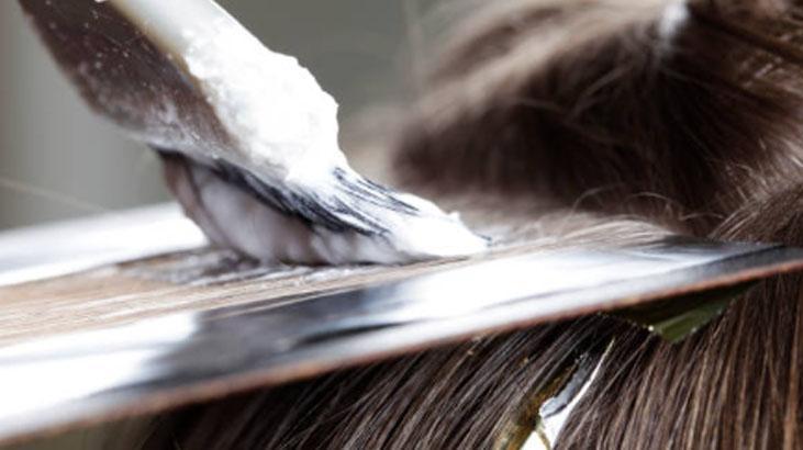 Yıldız Tilbe evde saçını boyadı, kimyasal yanık oldu Meğer gerçek başkaymış