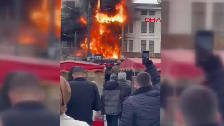 Son dakika... Mısır Çarşısının yanındaki restoranda yangın Yandaki binalara da sıçradı