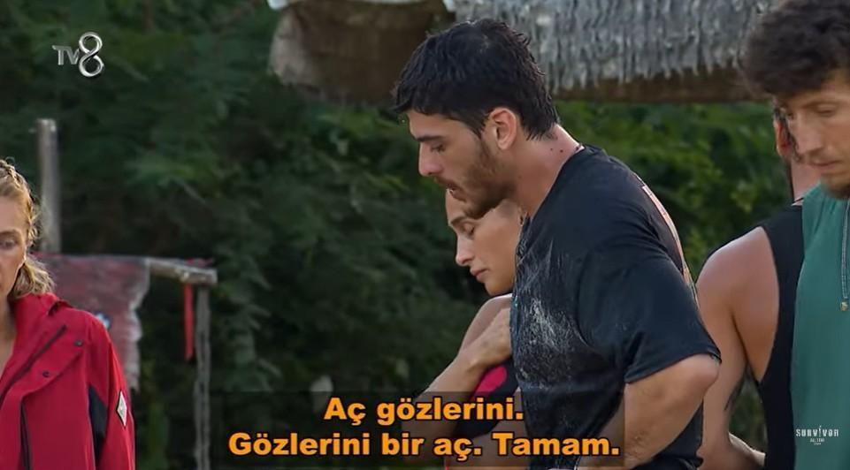 Survivor Hikmet oyun sonrası fenalaştı Takım arkadaşları başından ayrılmadı Survivor Hikmet oyun sonrası fenalaştı Takım arkadaşları başından ayrılmadı