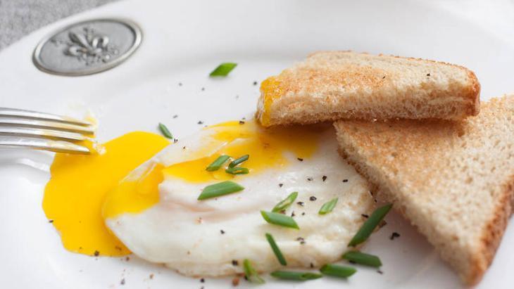 Yumurtanın kalitesi sarısında mı gizli En sağlıklısını seçmenin bir yolu var