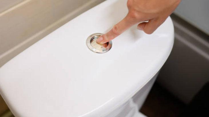 Otelcilerin yumuşatıcı yöntemi, etkisi inanılmaz Sifondaki suya dökmek yetiyor