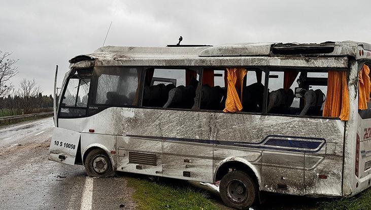 Balıkesir'de işçileri taşıyan midibüs takla attı! Çok sayıda yaralı var