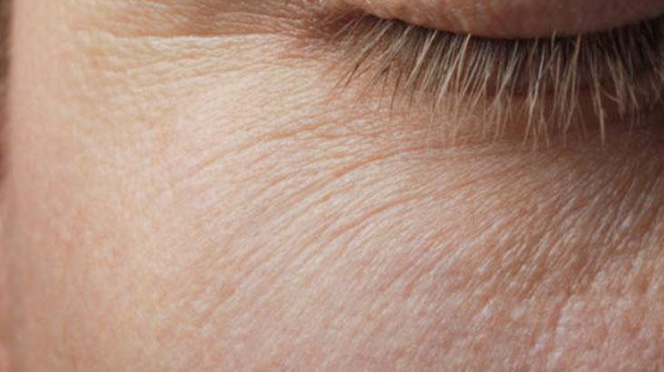 Yanak sarkmasını engelleyen taktik, kreme hiç gerek yok 50 saniye sürecek Yanak sarkmasını engelleyen taktik, kreme hiç gerek yok 50 saniye sürecek