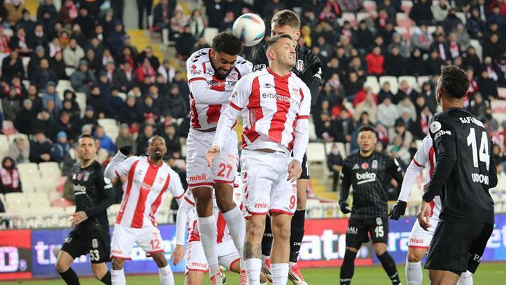 Sivasspor - Beşiktaş maçından kareler